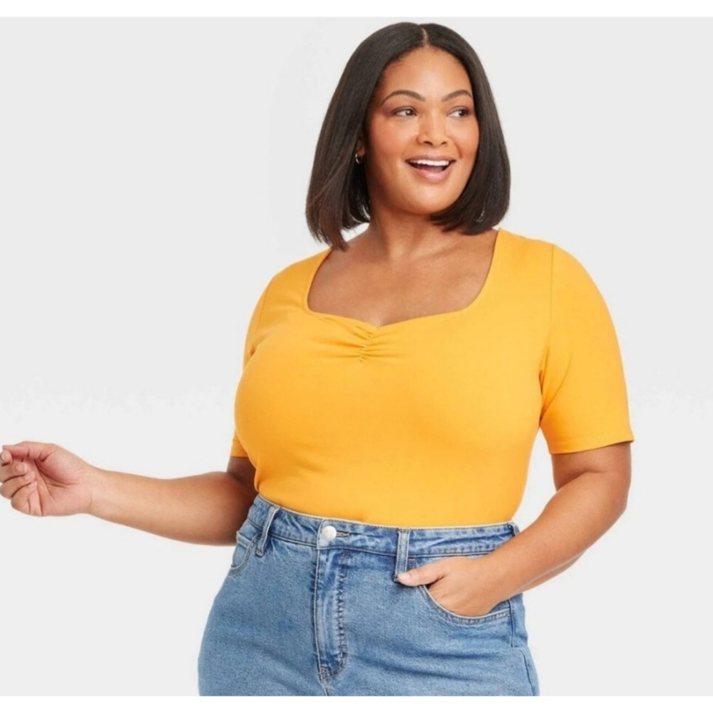 Ava & Viv Cinched Short Sleeve Sweetheart Neckline Plus Size Top